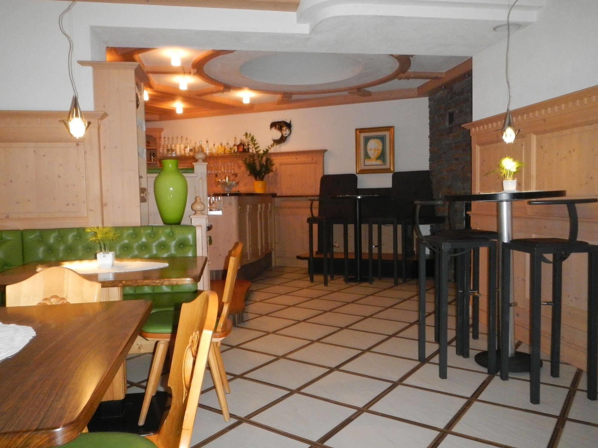 Piccolo Hotel Claudia No Pets San Vigilio Di Marebbe Ngoại thất bức ảnh