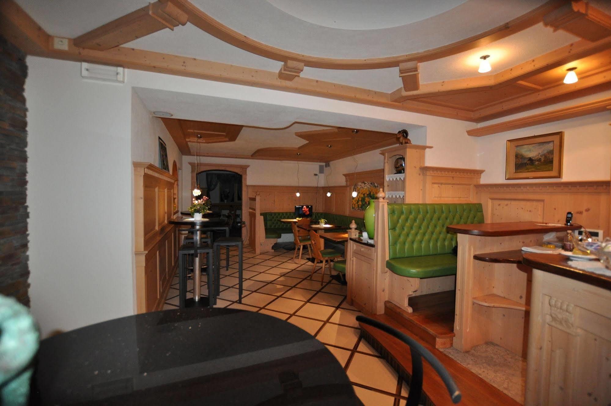 Piccolo Hotel Claudia No Pets San Vigilio Di Marebbe Ngoại thất bức ảnh